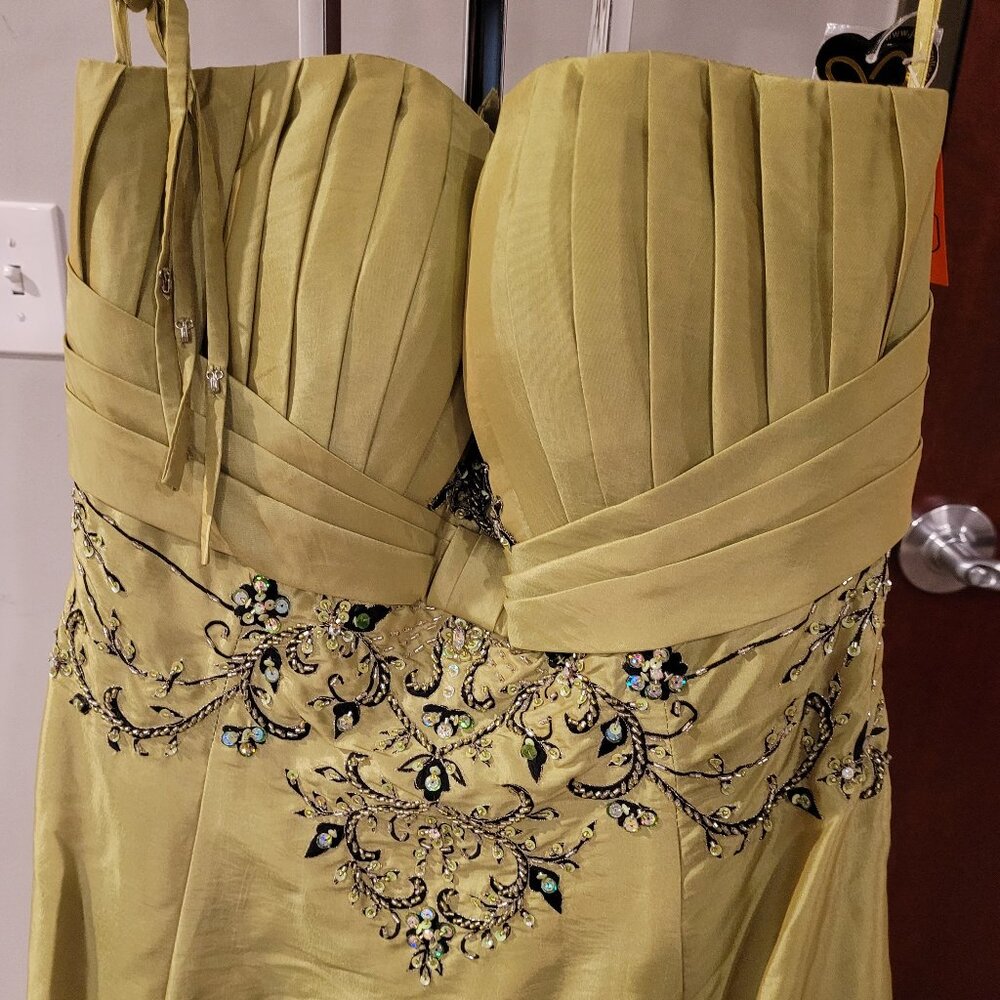 Jolene Prom 11048 - Picture 2 of 4